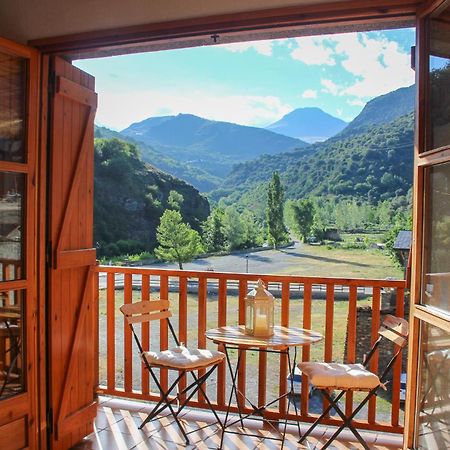 Apartament Montsent Rialp Dış mekan fotoğraf